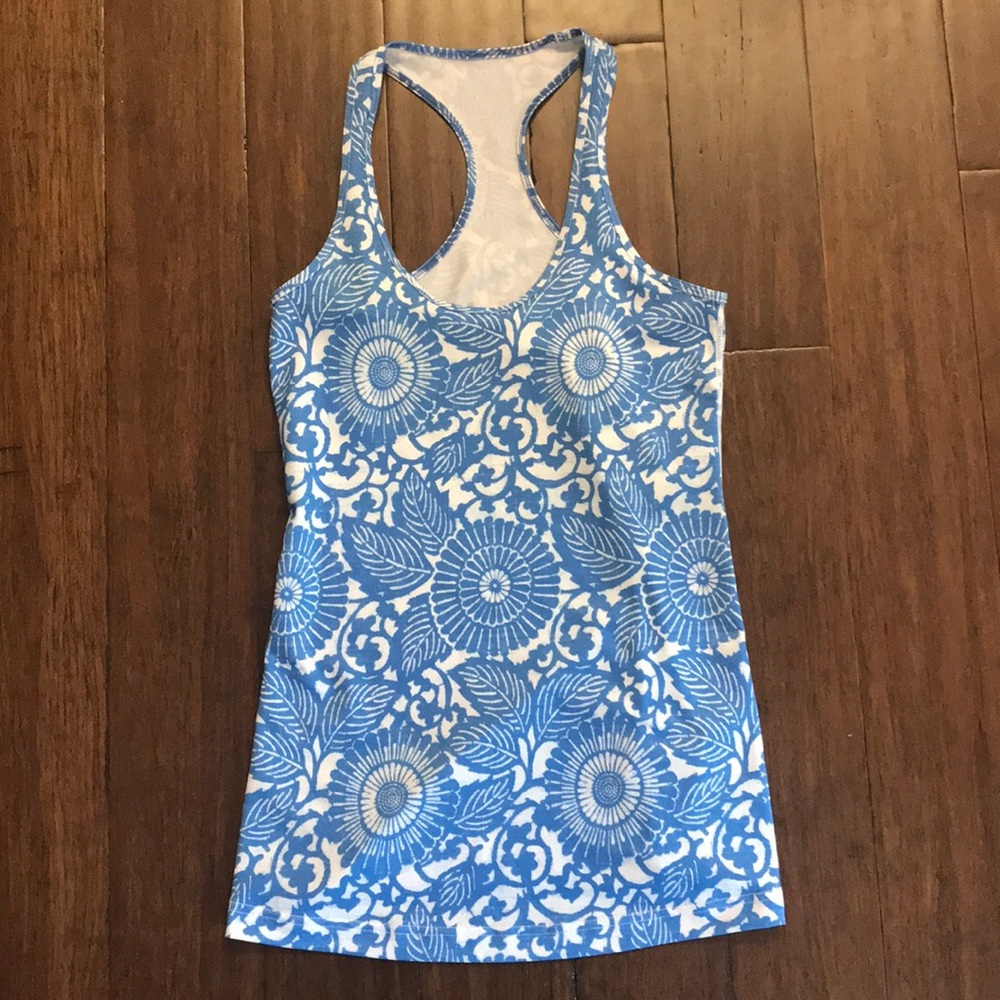 Lululemon Top - like new!